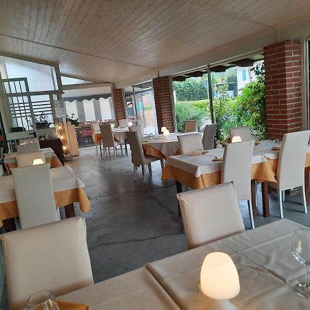 Locanda Della Luna Rossa Calosso Luaran gambar
