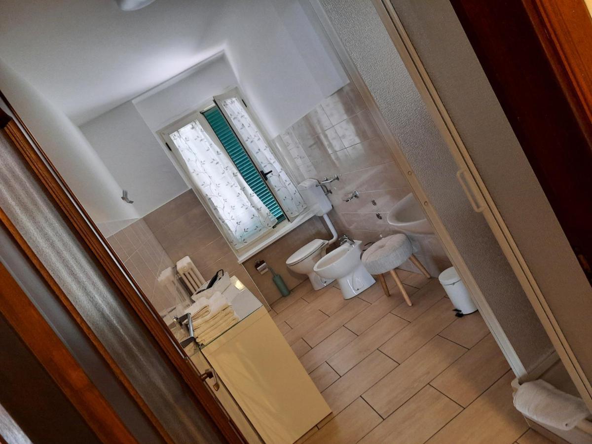 Locanda Della Luna Rossa Calosso Luaran gambar