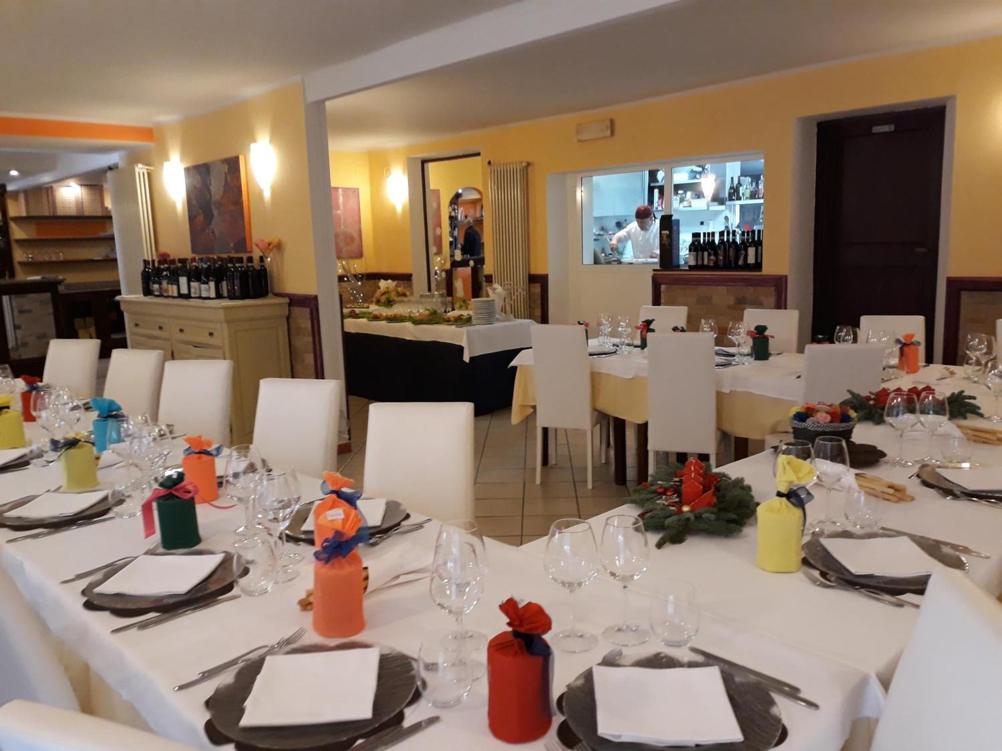 Locanda Della Luna Rossa Calosso Luaran gambar