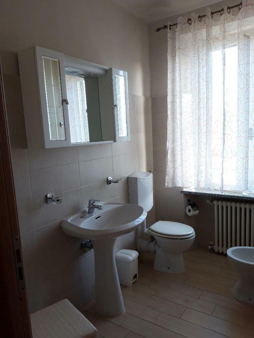 Locanda Della Luna Rossa Calosso Luaran gambar