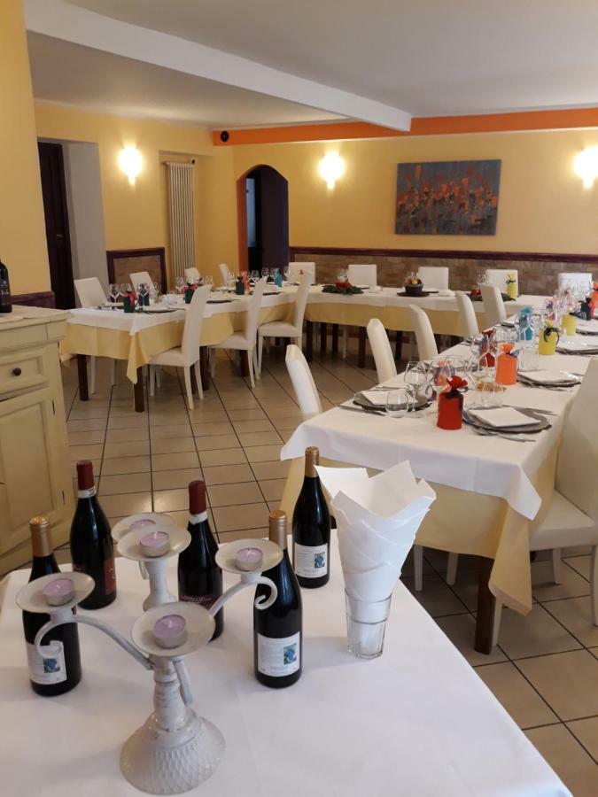Locanda Della Luna Rossa Calosso Luaran gambar